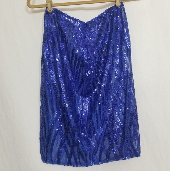 Blue sequin skirt - Picture 2 of 7